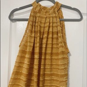 Adorable flowy yellow tank